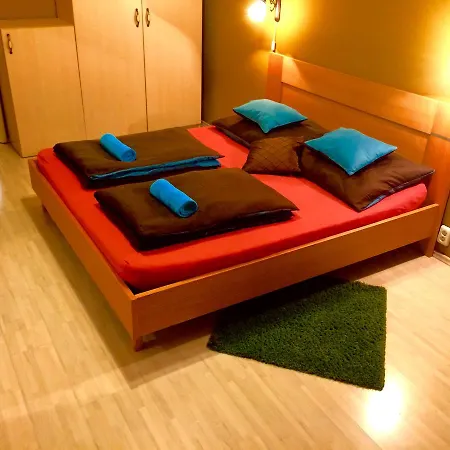 Dohany Downtown Residency The Shelters *